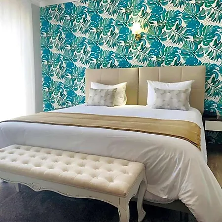 Bed and Breakfast Restaurante Dom Dinis 4*