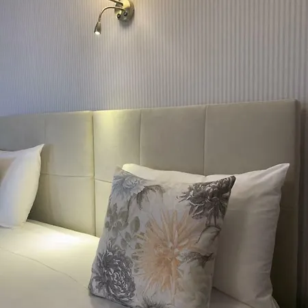 Restaurante Dom Dinis Bed & Breakfast *
