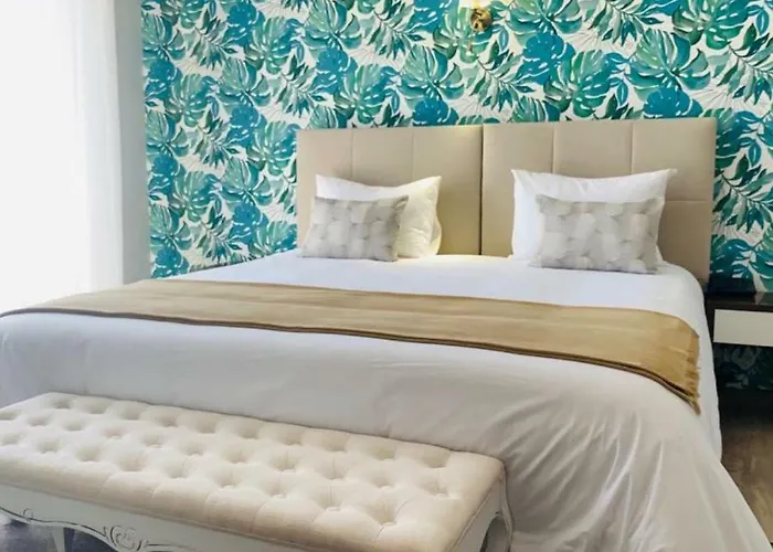 Bed & Breakfast Restaurante Dom Dinis 4*